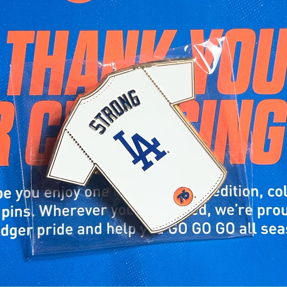 2025 Los Angeles Dodgers LA Strong Jersey Pin 76 Gas Promo MLB